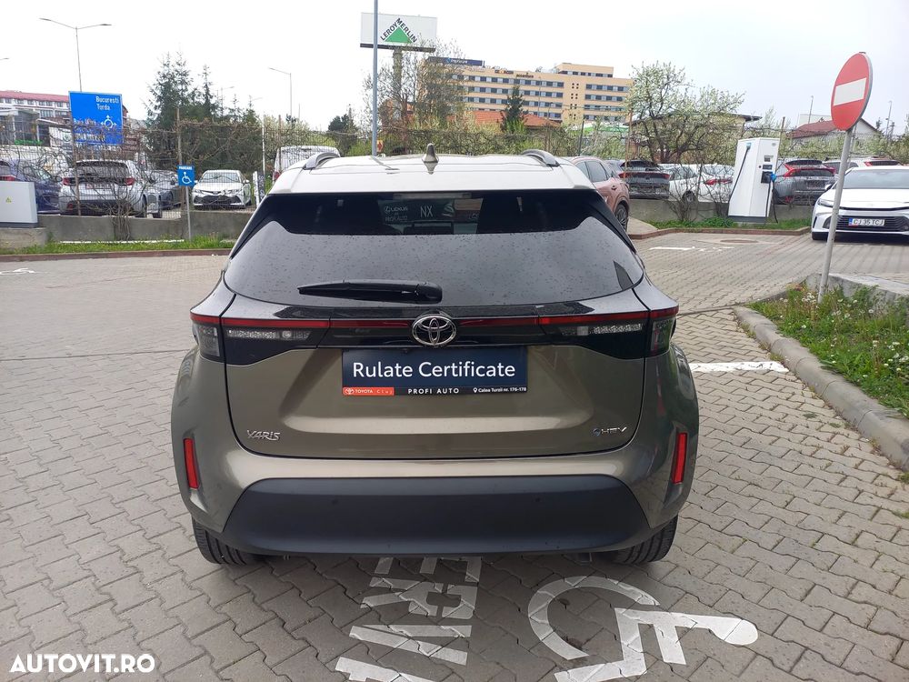 Toyota Yaris 1.5 VVT-i HSD Dynamic Bi-tone - 7