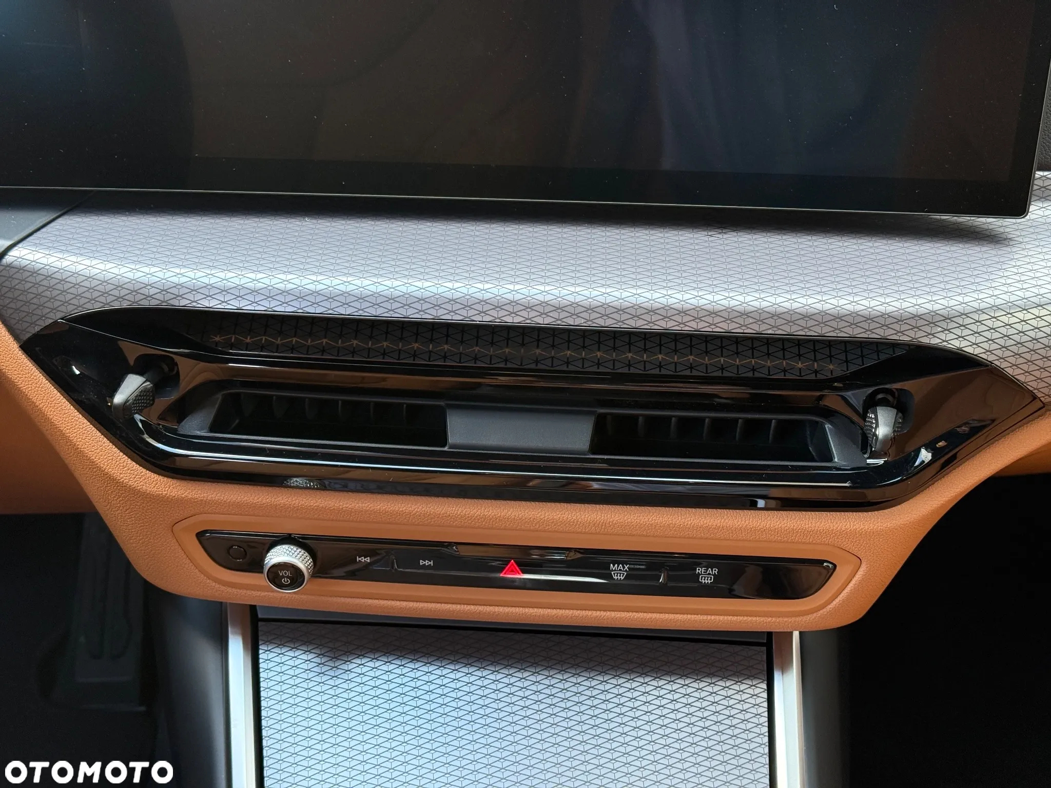 BMW Seria 3 318i M Sport - 23