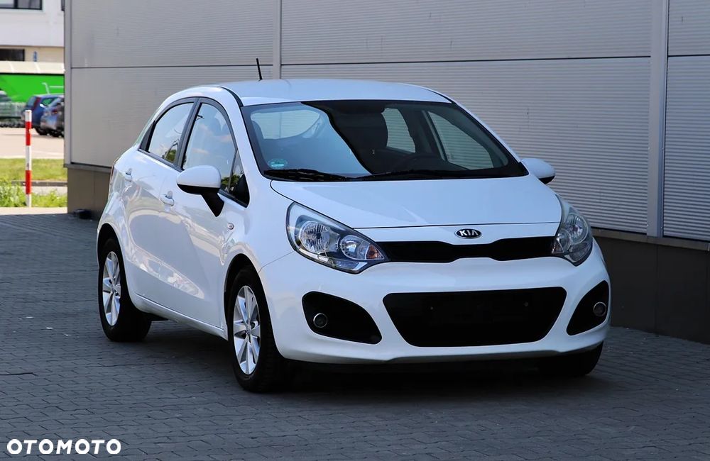 Kia Rio 1.2 L - 11