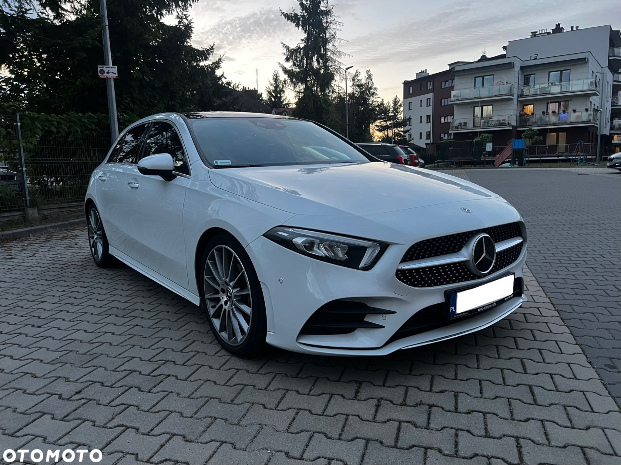 Mercedes-Benz Klasa A 200 AMG Line 7G-DCT - 12