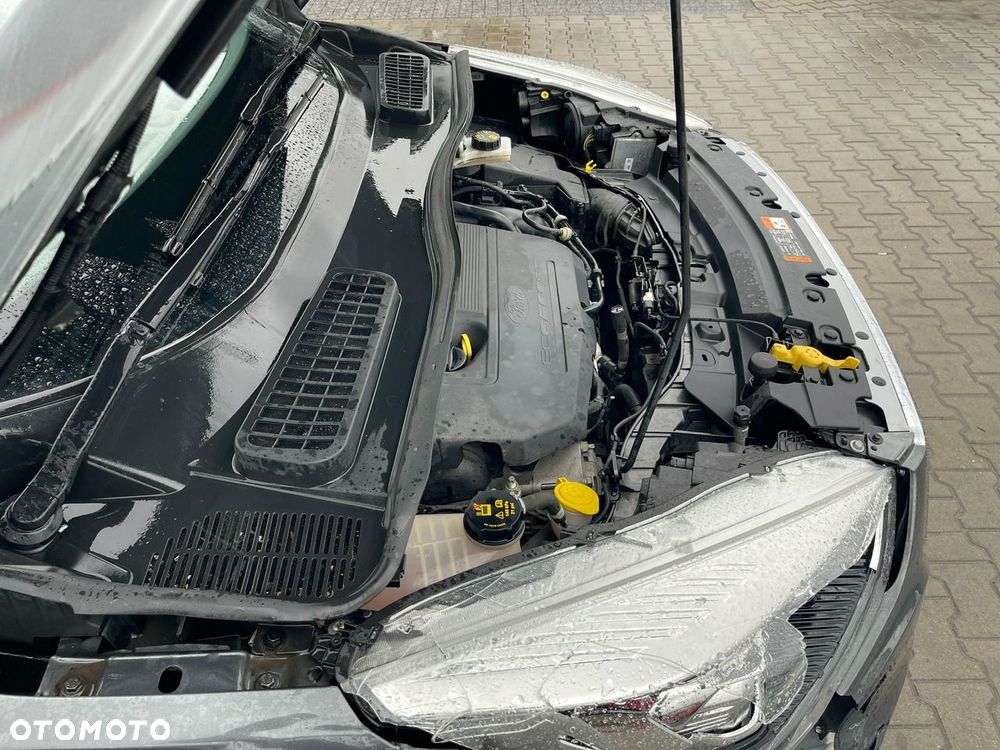 Ford Kuga 1.5 EcoBoost 2x4 Titanium - 16
