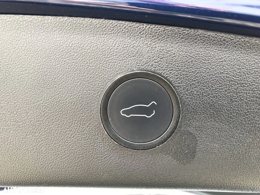 Tesla Model 3 RWD - 37