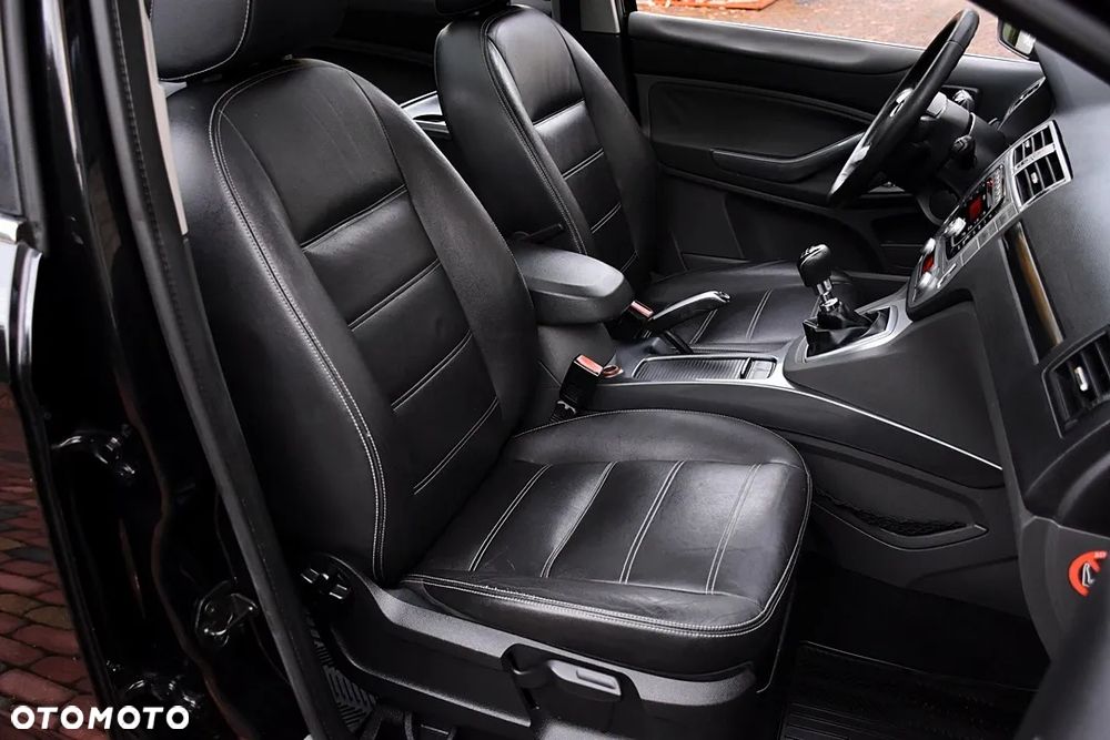 Ford Kuga 2.0 TDCi 4x4 Titanium - 30