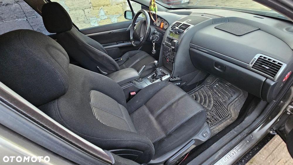 Peugeot 407 - 12