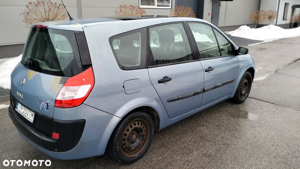 Renault Grand Scenic 2.0 16V Confort Authentique - 16