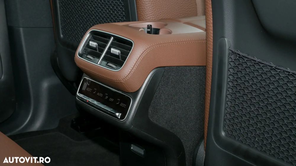 Mercedes-Benz GLS - 17