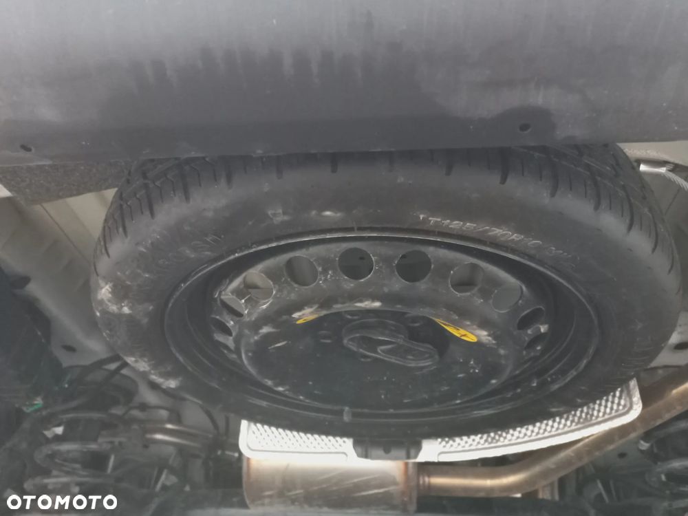 Ford Transit Courier - 24