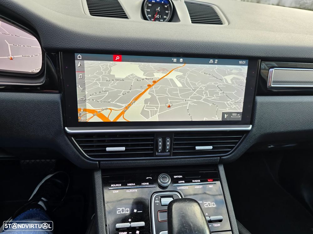 Porsche Cayenne Standard - 24