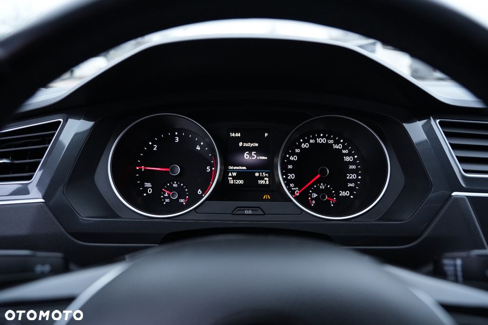 Volkswagen Tiguan - 11