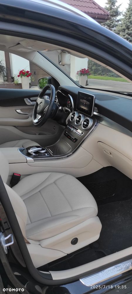 Mercedes-Benz GLC 300 4Matic 9G-TRONIC - 11