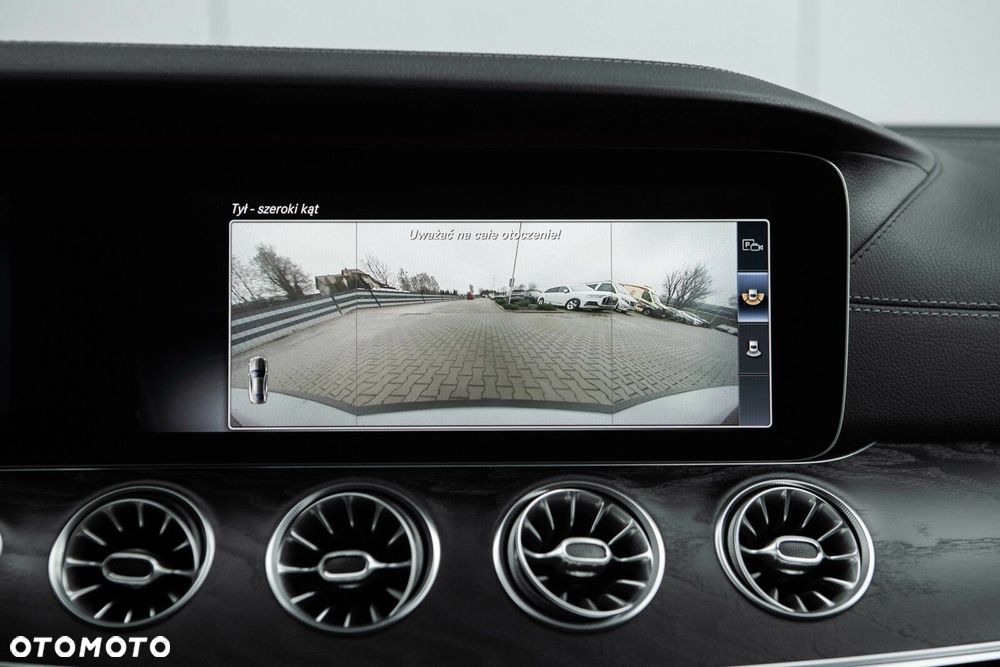 Mercedes-Benz Klasa E 200 9G-TRONIC - 37