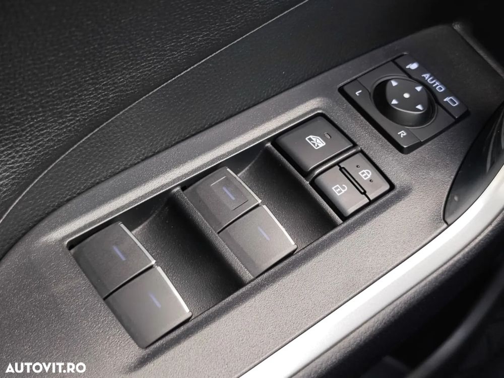 Toyota RAV4 2.0P CVT AWD Luxury - 28