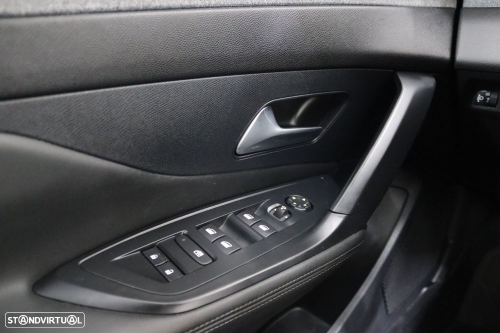 Peugeot 308 SW 1.2 PureTech Allure EAT8 - 10