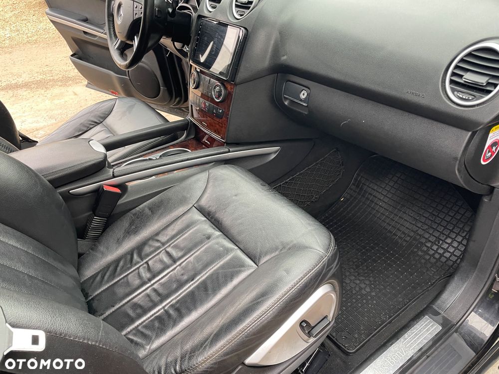 Mercedes-Benz ML - 38