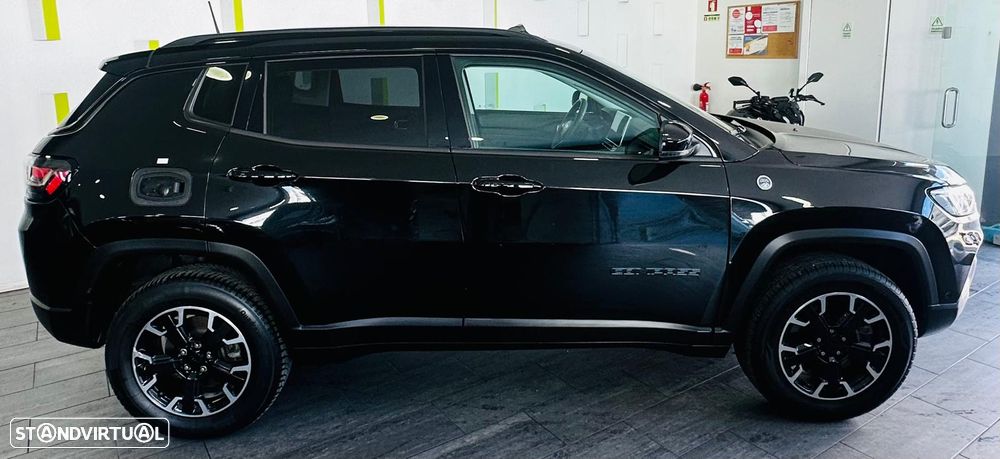 Jeep Compass 1.3 T-GDI 4xe Auto Trailhawk - 3