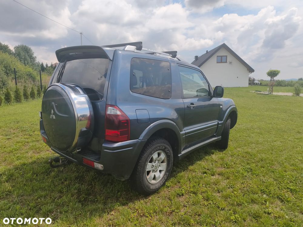 Mitsubishi Pajero - 6