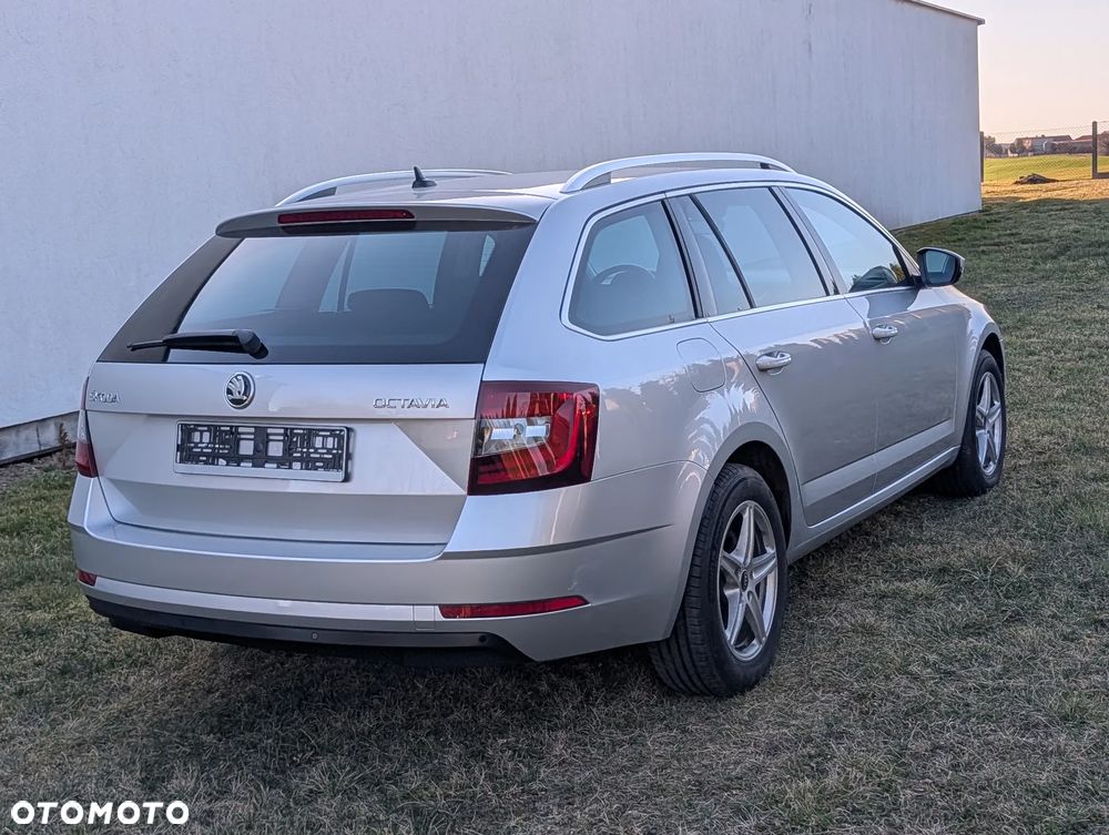 Skoda Octavia 1.6 TDI Sport Edition - 6