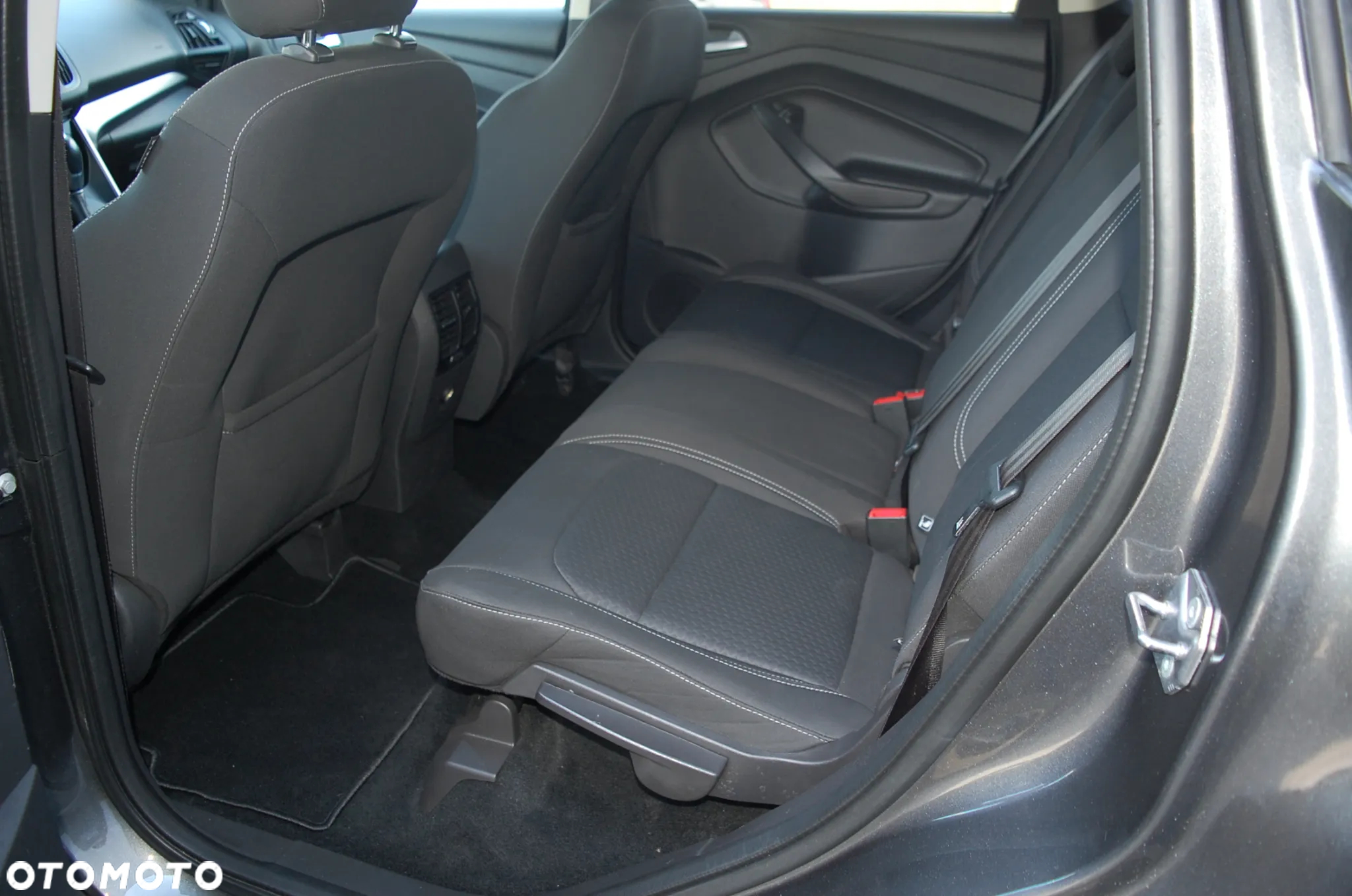 Ford Kuga 2.0 TDCi 4x4 Trend - 28