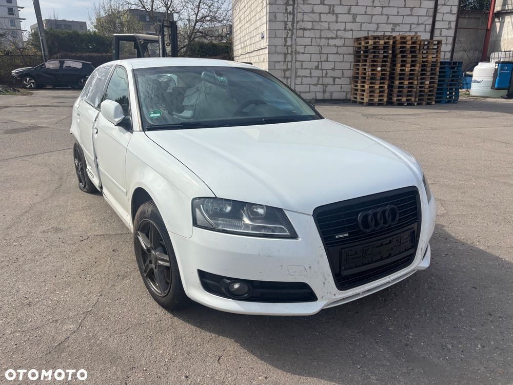 Audi A3 Sportback 2.0 TDI DPF quattro S line Sportpaket plus - 2