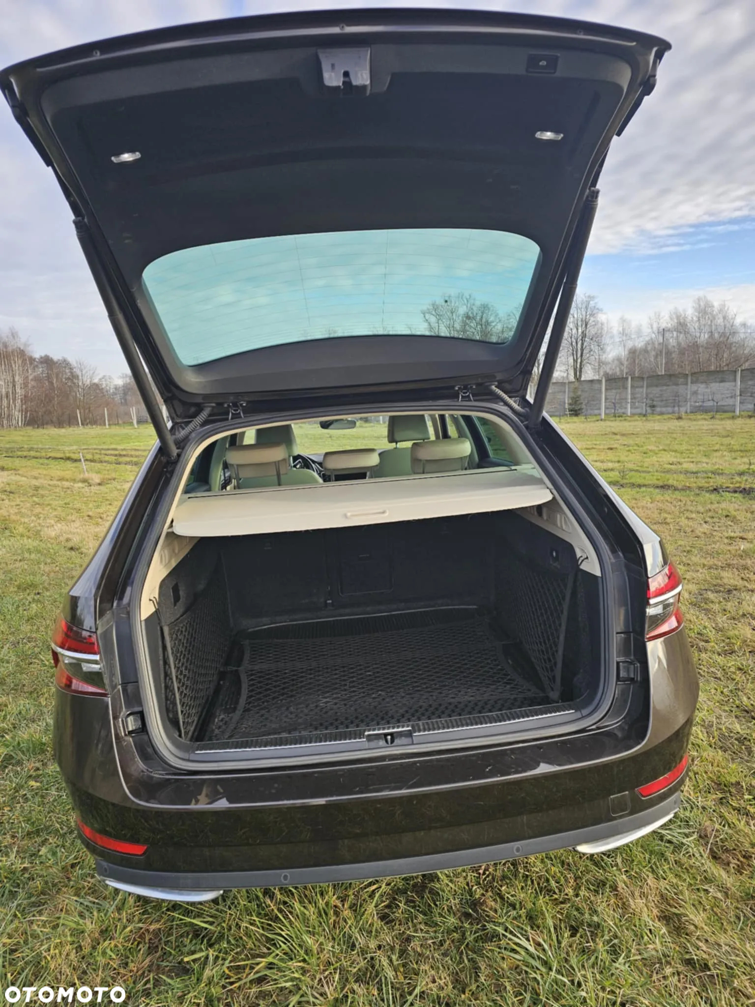 Skoda Superb 2.0 TDI SCR L&K DSG - 20