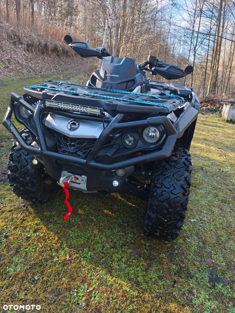 Can-Am Outlander - 2