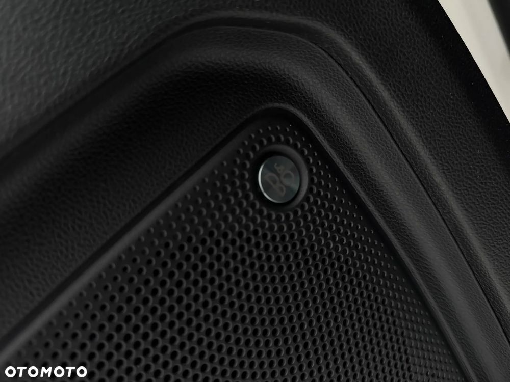 Ford Kuga 2.0 EcoBlue Hybrid ST-LINE - 15