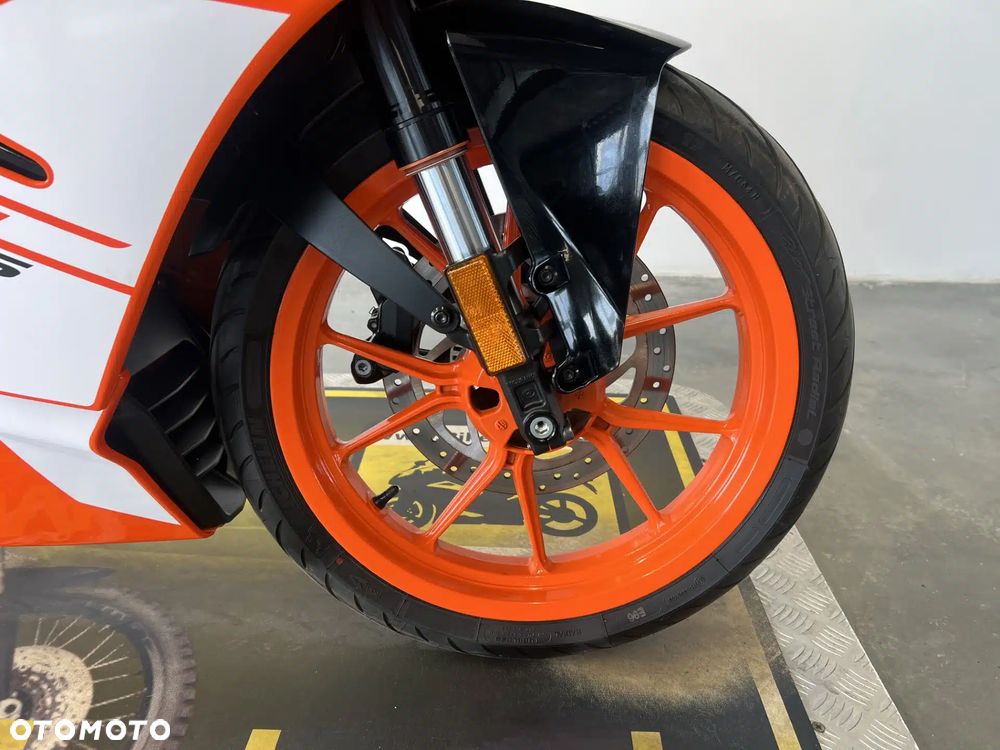 KTM RC 125 - 18