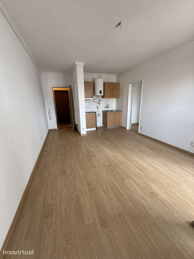 Apartamento T1 no Edificio Riyadh, Cascais - Grande imagem: 2/10