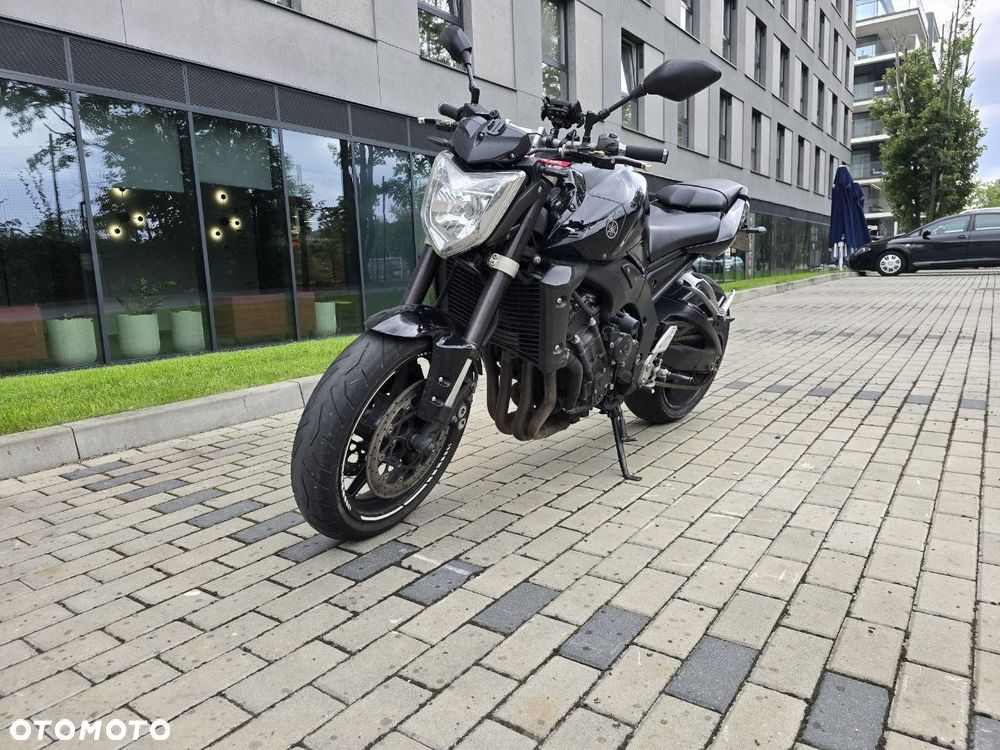 Yamaha FZ - 11