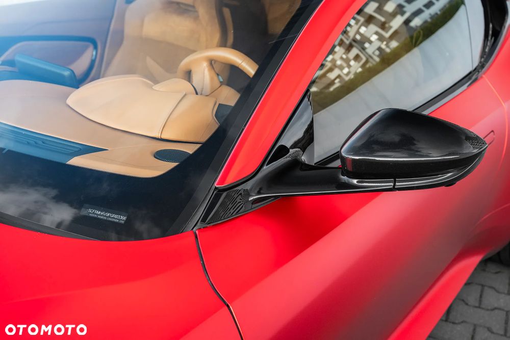 Aston Martin DBS - 16