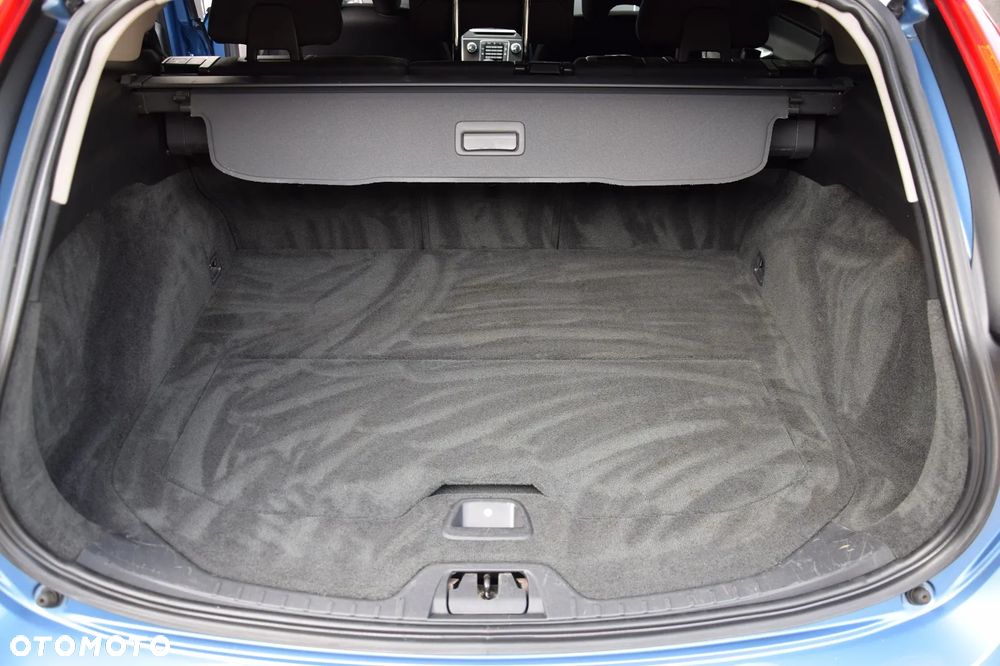 Volvo V60 D4 Momentum - 19