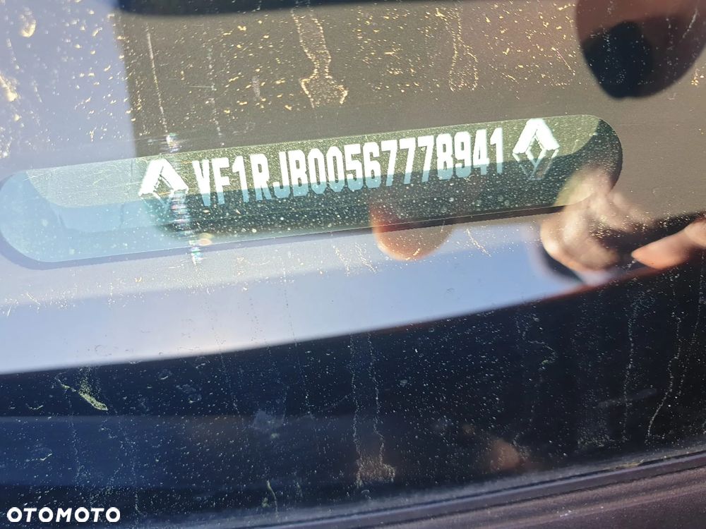 Renault Captur - 23