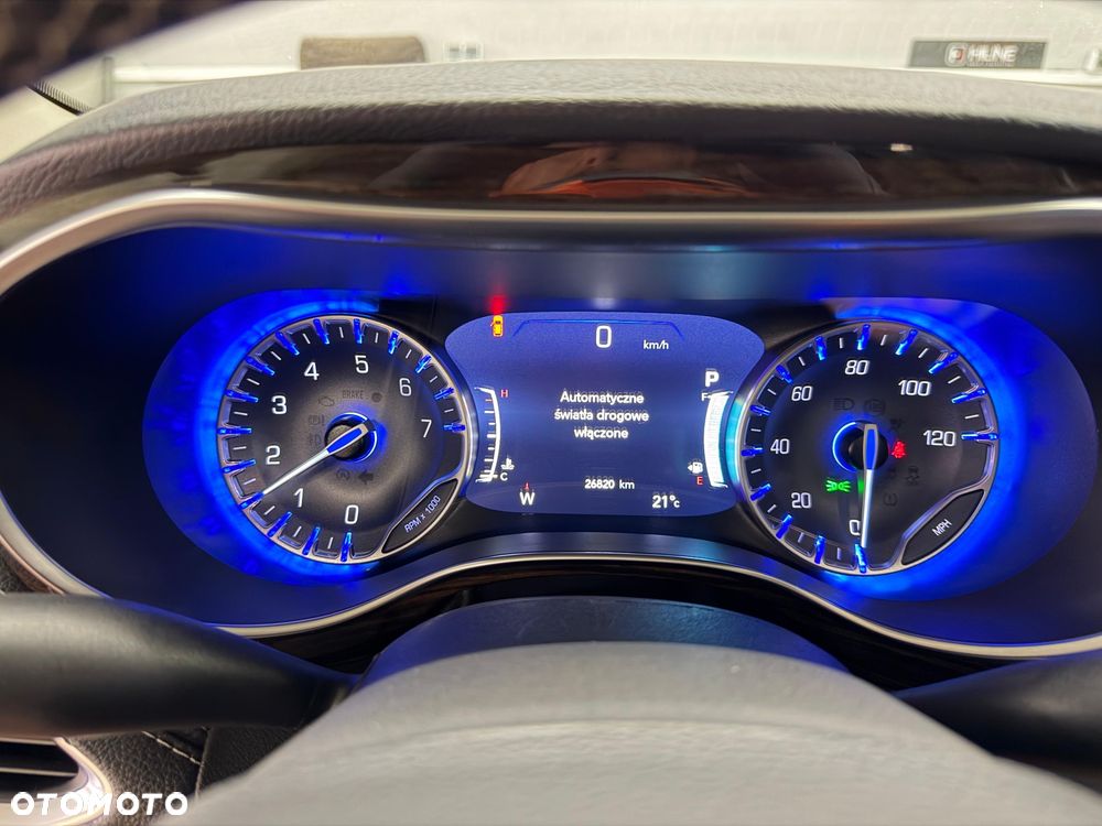 Chrysler Pacifica - 17