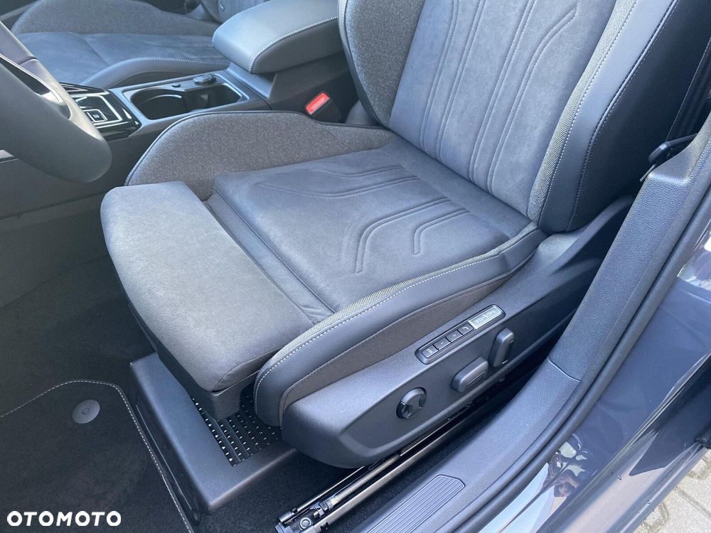 Volkswagen Golf - 12