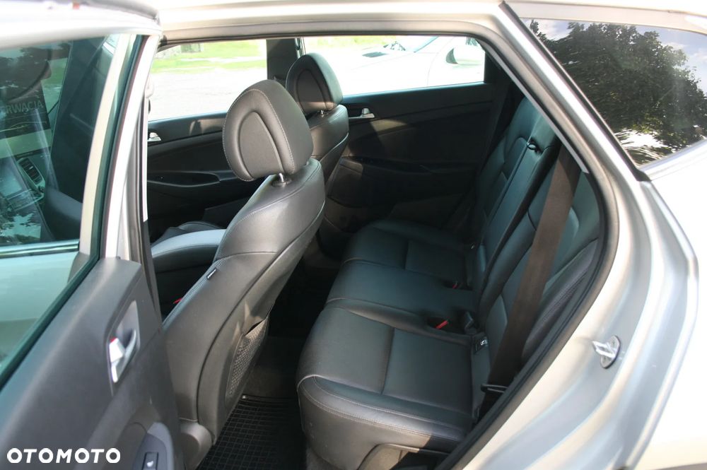 Hyundai Tucson 2.0 CRDI 4WD Automatik Premium - 19