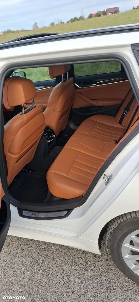 BMW Seria 5 520d M Sport Edition - 11