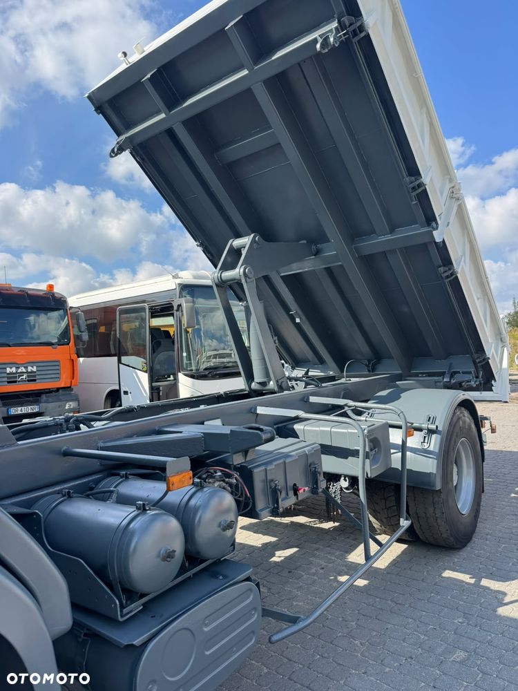 Renault Kerax 270DCi Wywrotka 3 str SPECJALNY 19 Tonowy Solarka Piaskarka Pług - 16