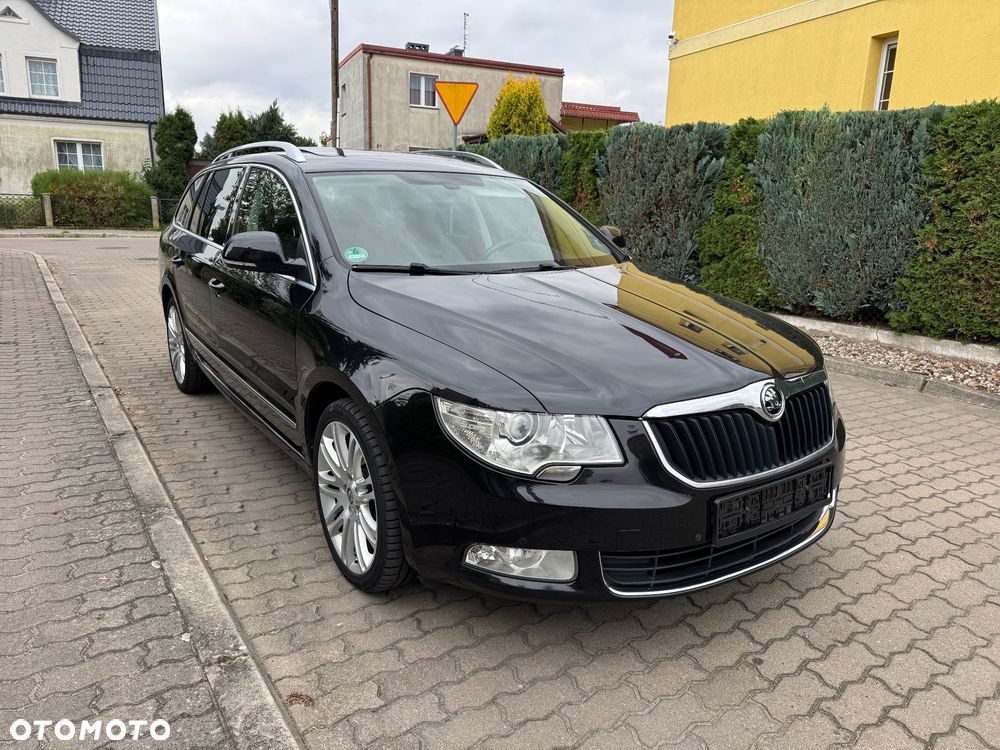Skoda Superb Combi 2.0 TDI 4x4 Elegance - 4