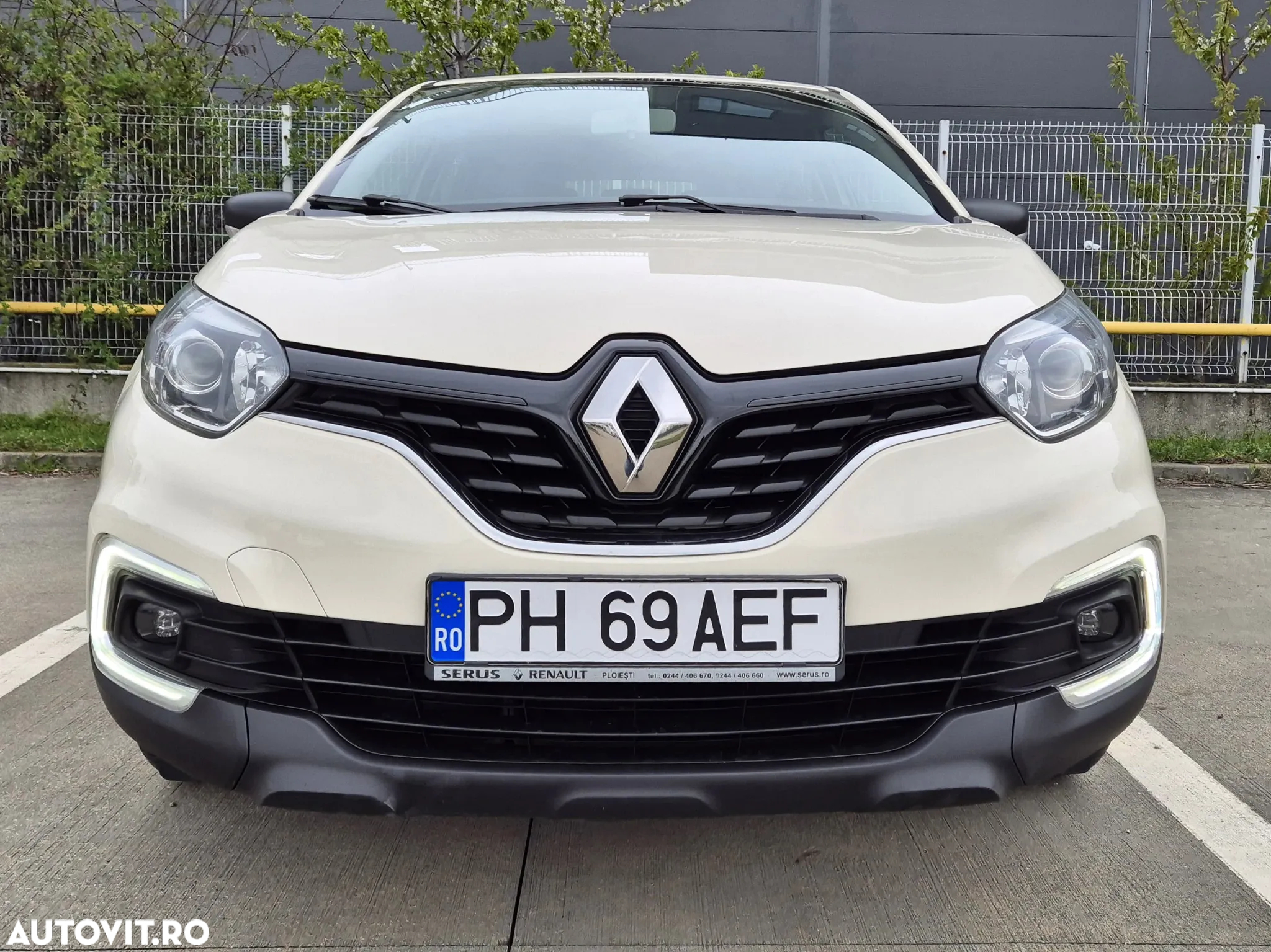 Renault Captur TCe Life Evo - 4