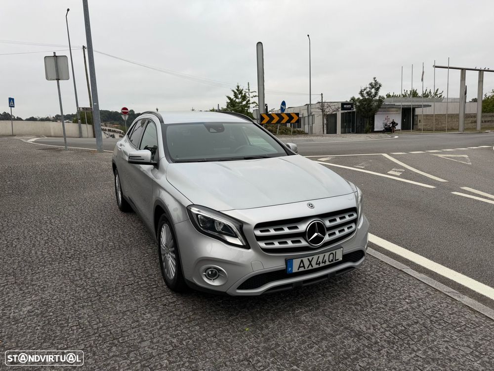 Mercedes-Benz GLA 180 d Style - 4