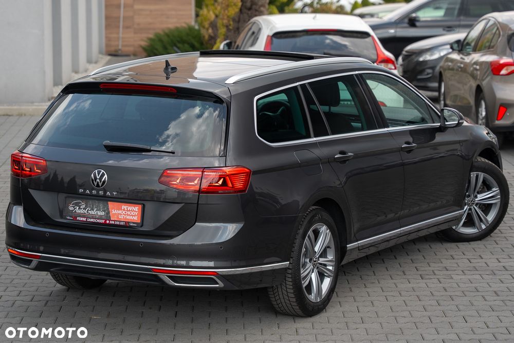 Volkswagen Passat 2.0 TDI (BlueMotion Technology) Highline - 12
