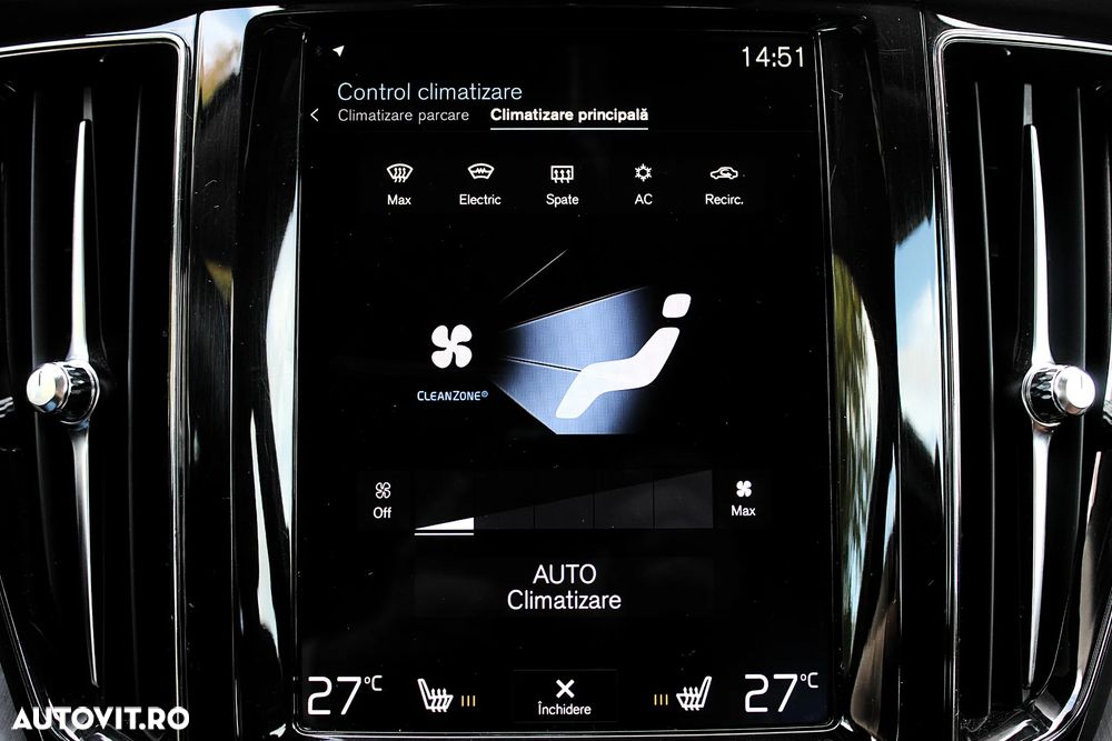 Volvo XC 60 D4 AWD Momentum - 24
