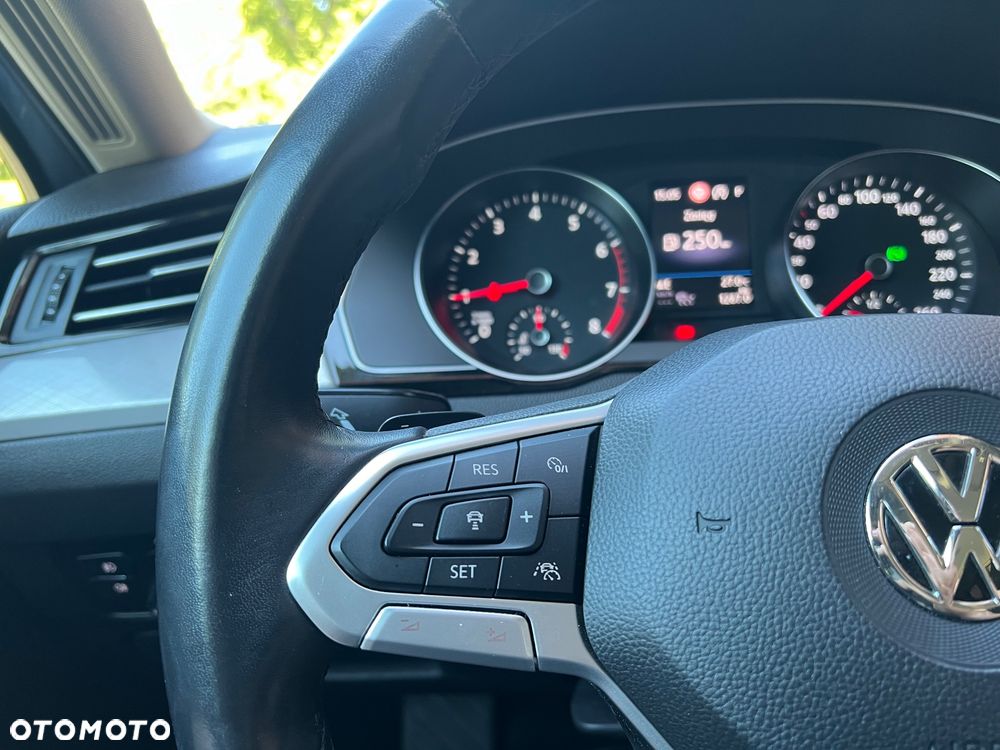 Volkswagen Passat 1.5 TSI OPF DSG - 14
