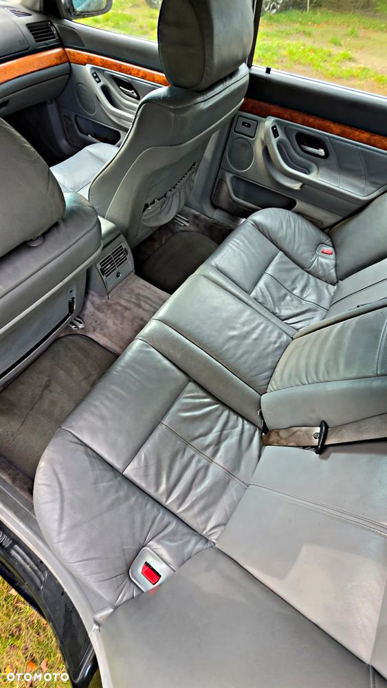 BMW Seria 7 - 8