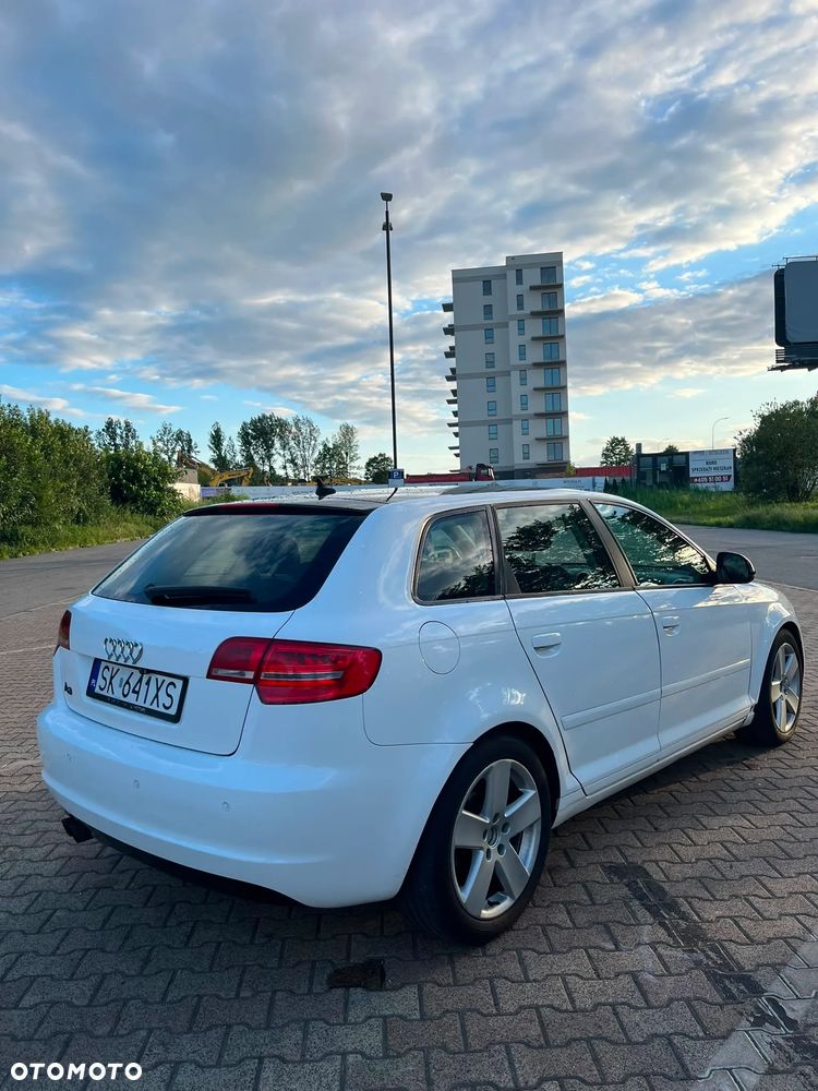 Audi A3 Sportback 1.9 TDI DPF S tronic Ambiente - 6