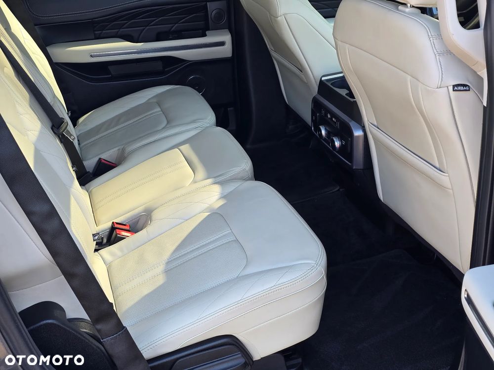 Ford Expedition - 10