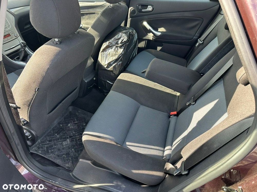 Ford Mondeo - 11