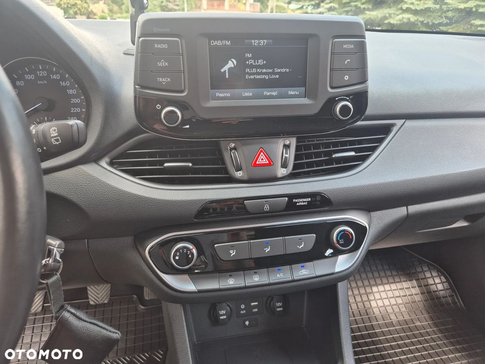 Hyundai i30 1.4 T-GDI Intro Edition - 17