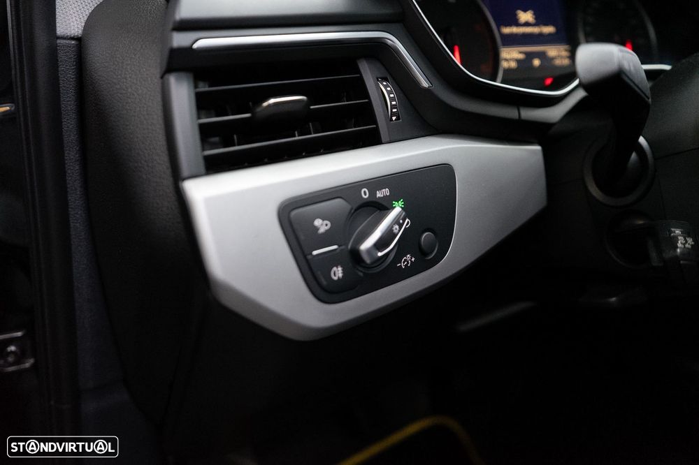 Audi A4 Avant 40 TDI Advanced S tronic - 24