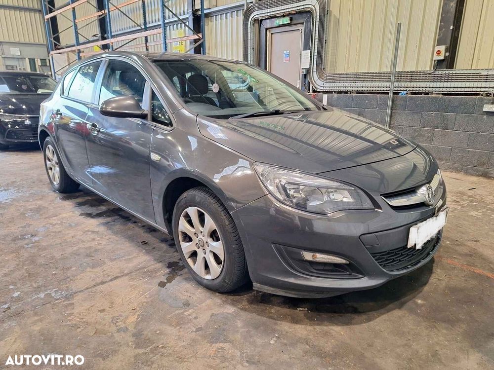 Aripa Spate Stanga Opel Astra 2014 Hatchback Argintiu - 1